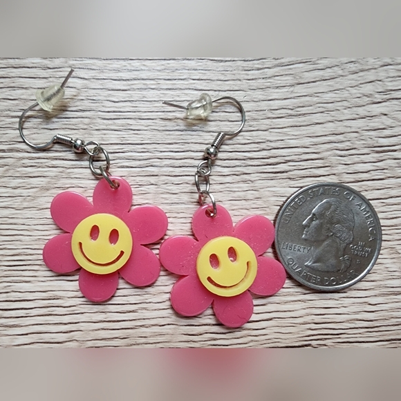 Handmade Smiley Earrings - Picture 2 of 2